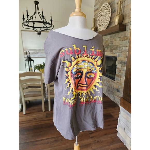 Sublime Long Beach Graphic T-Shirt Band Tee Oversized Distressed Large Custom - Picture 1 of 9
